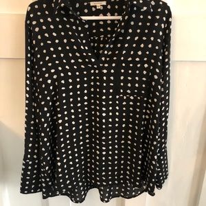 SOLD Black/white blouse